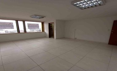 OFICINA EN ARRIENDO EN EL CENTRO/MANIZALES