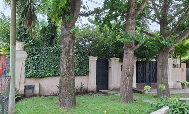 Hermosa casa en San Vicente con parque y pileta