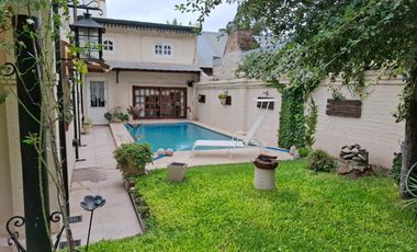 Hermosa casa en San Vicente con parque y pileta