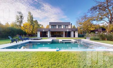 ALQUILER CASA EN MIRALAGOS