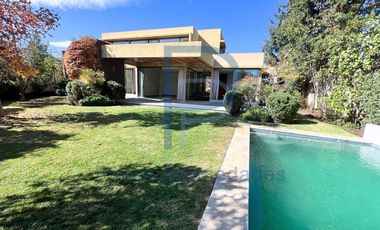 CASA MEDITERRÁNEA EN CONDOMINIO SEGURIDAD 24/7