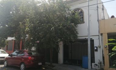 CASA EN VENTA EN COL. LAS PUENTES 5 SECTOR EN SAN NICOLAS DE LOS GARZA