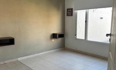 Casa en venta - 3 Dormitorios 2 Baños - Cochera - Mar del Tuyú