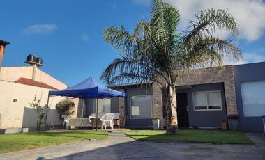 Casa en venta - 3 Dormitorios 2 Baños - Cochera - Mar del Tuyú