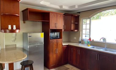 CASA EN VENTA CON AREA VERDE,CHALLUABAMBA, APANGORAS