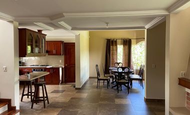 CASA EN VENTA CON AREA VERDE,CHALLUABAMBA, APANGORAS