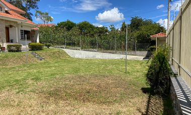 CASA EN VENTA CON AREA VERDE,CHALLUABAMBA, APANGORAS