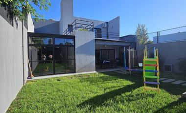 Casa en venta 4 amb en Ituzaingo norte