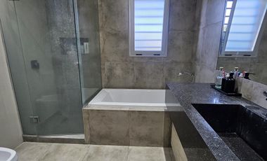 Casa en venta 4 amb en Ituzaingo norte