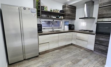 Casa en venta 4 amb en Ituzaingo norte