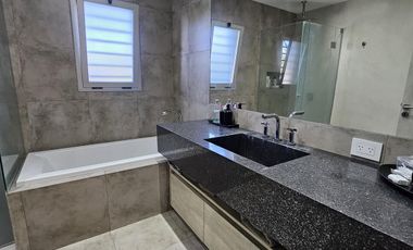 Casa en venta 4 amb en Ituzaingo norte