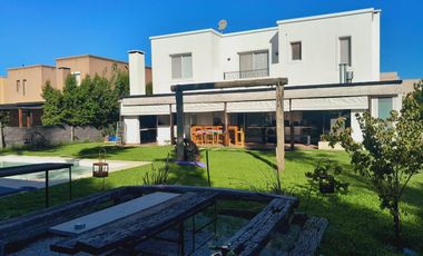 Mosquera y Gallastegui - Casa en San Rafael