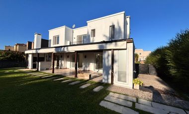 Mosquera y Gallastegui - Casa en San Rafael