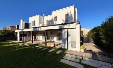 Mosquera y Gallastegui - Casa en San Rafael