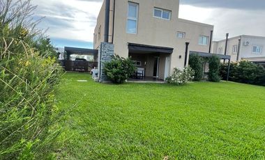 Venta Casa en San Sebastian Loma Verde Escobar