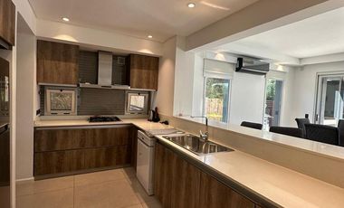 Alquiler Anual Casa CON MUEBLES en Los Castaños Nordelta Tigre