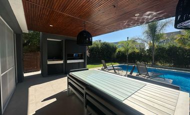 Alquiler Anual Casa CON MUEBLES en Los Castaños Nordelta Tigre