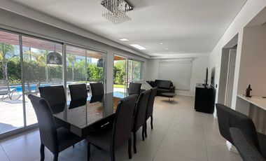 Alquiler Anual Casa CON MUEBLES en Los Castaños Nordelta Tigre