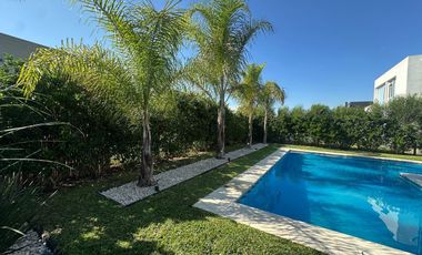 Alquiler Anual Casa CON MUEBLES en Los Castaños Nordelta Tigre