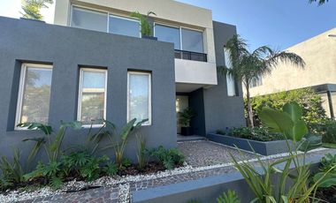 Alquiler Anual Casa CON MUEBLES en Los Castaños Nordelta Tigre