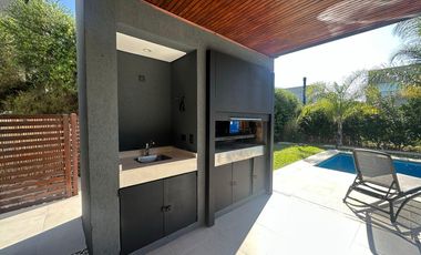 Alquiler Anual Casa CON MUEBLES en Los Castaños Nordelta Tigre