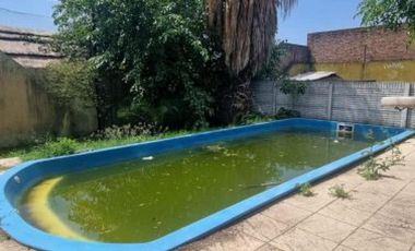 Edificio Comercial en venta - 2 Dormitorios 4 Baños - Lomas de Zamora