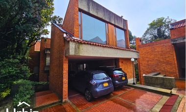 Venta de casa de 395 m² en Colina Campestre Reservada