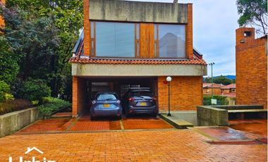 Venta de casa de 395 m² en Colina Campestre Reservada