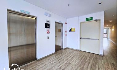 Arriendo Oficina de 38 m² sobre la Autopista Norte con Calle 106
