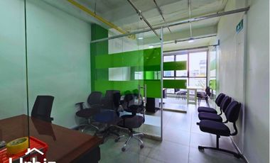 Arriendo Oficina de 38 m² sobre la Autopista Norte con Calle 106