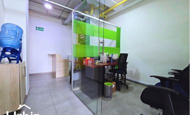 Arriendo Oficina de 38 m² sobre la Autopista Norte con Calle 106