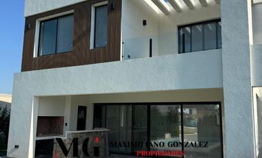 Casa en venta, 4 ambientes -  Santa Inés