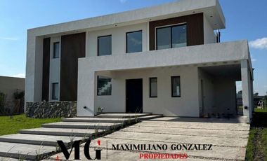 Casa en venta, 4 ambientes -  Santa Inés