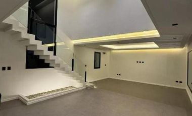 Casa en venta - 3 Dormitorios 4 Baños - Canning