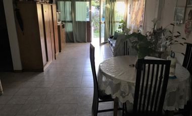 Casa en alquiler - 3 dormitorios 1 baño - 75mts2 - Tolosa, La Plata