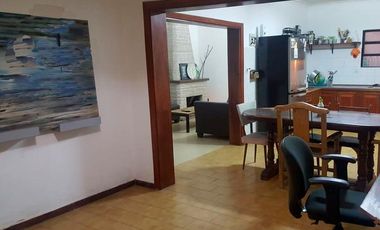 Casa en alquiler - 3 dormitorios 1 baño - 75mts2 - Tolosa, La Plata