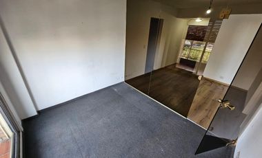 DEPARTAMENTO EN ALQUILER EN MORON SUR - 2 AMB C/ COCHERA CUBIERTA