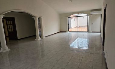 Casa en Renta  - Zona  Valle  Los Rios - San Pedro Garza Garcia, NL