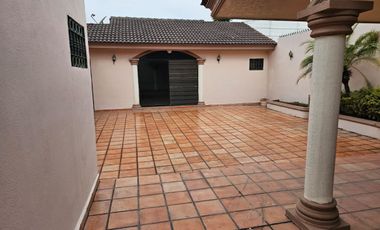 Casa en Renta  - Zona  Valle  Los Rios - San Pedro Garza Garcia, NL