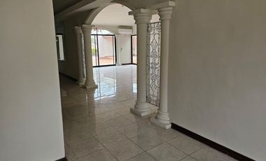 Casa en Renta  - Zona  Valle  Los Rios - San Pedro Garza Garcia, NL