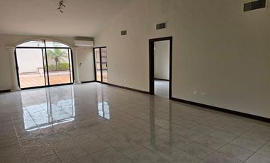 Casa en Renta  - Zona  Valle  Los Rios - San Pedro Garza Garcia, NL