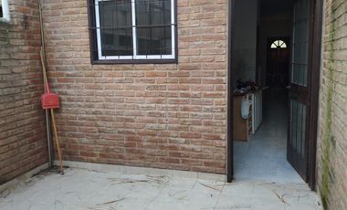 Triplex 4 Amb.  en Ramos Mejia  C/Ent. auto