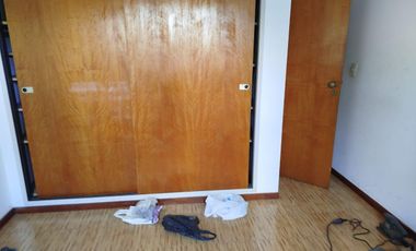 Triplex 4 Amb.  en Ramos Mejia  C/Ent. auto