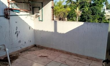 Triplex 4 Amb.  en Ramos Mejia  C/Ent. auto