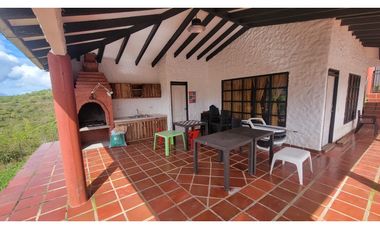 FINCA EN VENTA MEDIACANOA LAGO CALIMA CONDOMINIO MONACO SALIDA AL LAGO