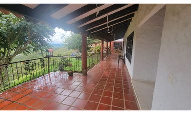FINCA EN VENTA MEDIACANOA LAGO CALIMA CONDOMINIO MONACO SALIDA AL LAGO