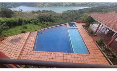 FINCA EN VENTA MEDIACANOA LAGO CALIMA CONDOMINIO MONACO SALIDA AL LAGO