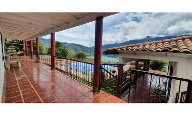 FINCA EN VENTA MEDIACANOA LAGO CALIMA CONDOMINIO MONACO SALIDA AL LAGO