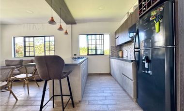 Vendo hermosa casa campestre en Guatapé