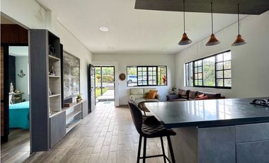 Vendo hermosa casa campestre en Guatapé